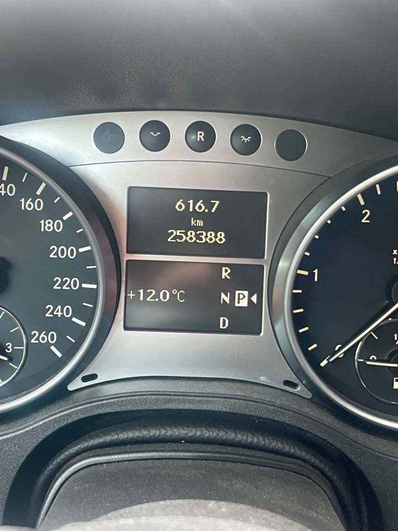 Mercedes-Benz ML 350 CDI 4matic FACELIFT, снимка 9 - Автомобили и джипове - 47278692