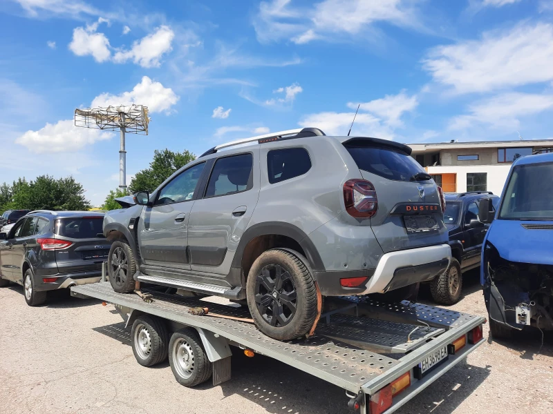 Dacia Duster 1.5d extreme 4x4, снимка 2 - Автомобили и джипове - 48088373