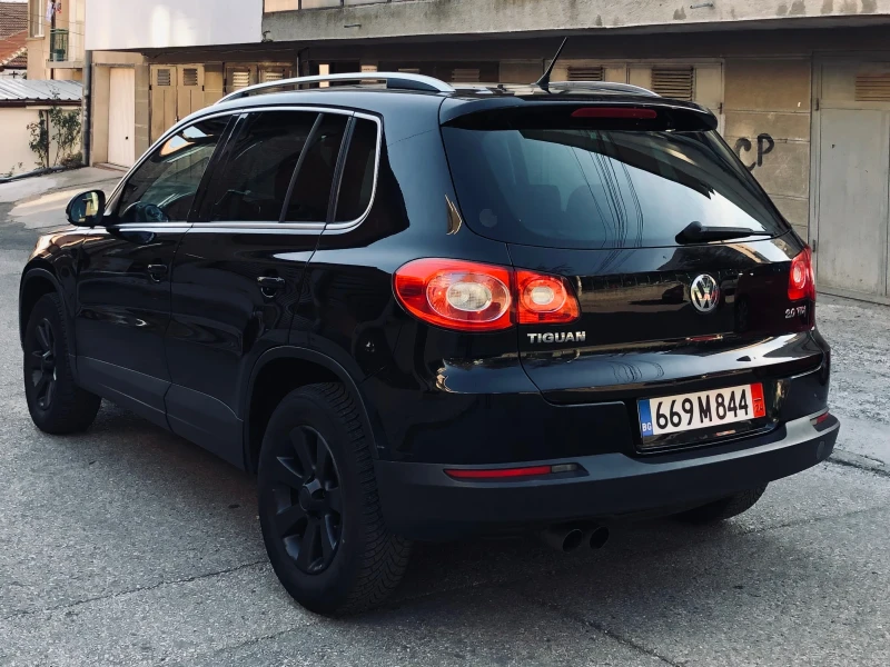 VW Tiguan 2.0TDI 4X4, снимка 4 - Автомобили и джипове - 48196916