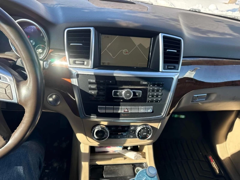 Mercedes-Benz ML 350 BlueTEC * CARFAX * ПАНОРАМА* ПОДГРЕВИ* , снимка 9 - Автомобили и джипове - 53302802