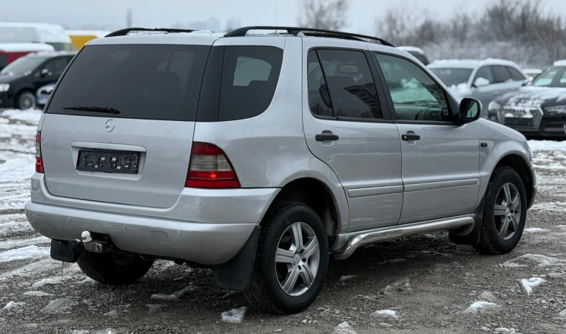Mercedes-Benz ML 320 3.2i 218к.с * Навигация* * Климатик* * Шибедах* , снимка 6 - Автомобили и джипове - 53364168