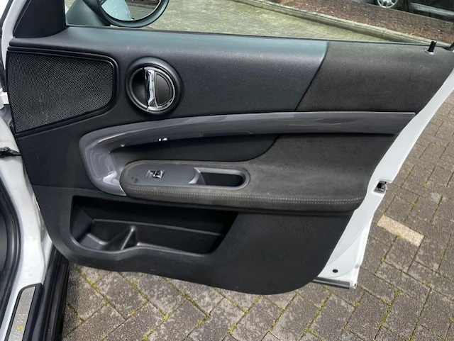 Mini Countryman Cooper SE 1.5 - ALL4, снимка 12 - Автомобили и джипове - 54605424
