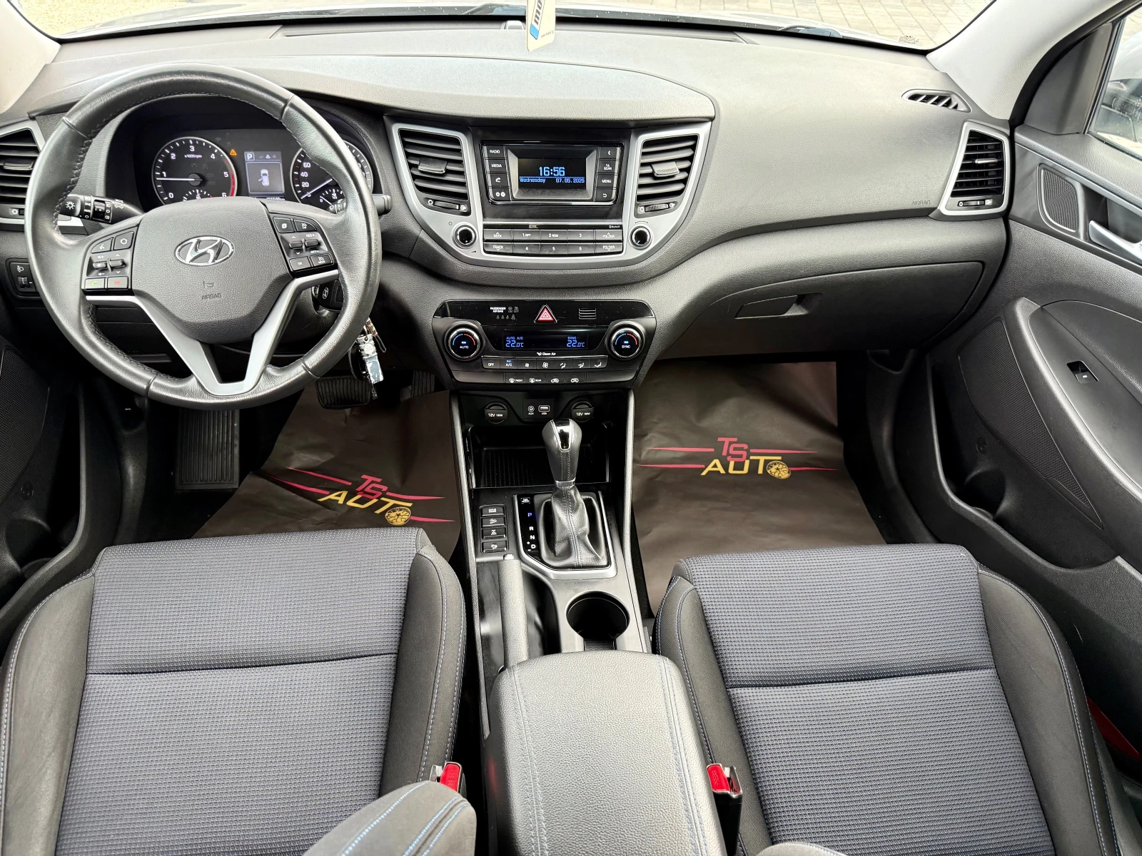 Hyundai Tucson 2.0D* 4X4 - изображение 10