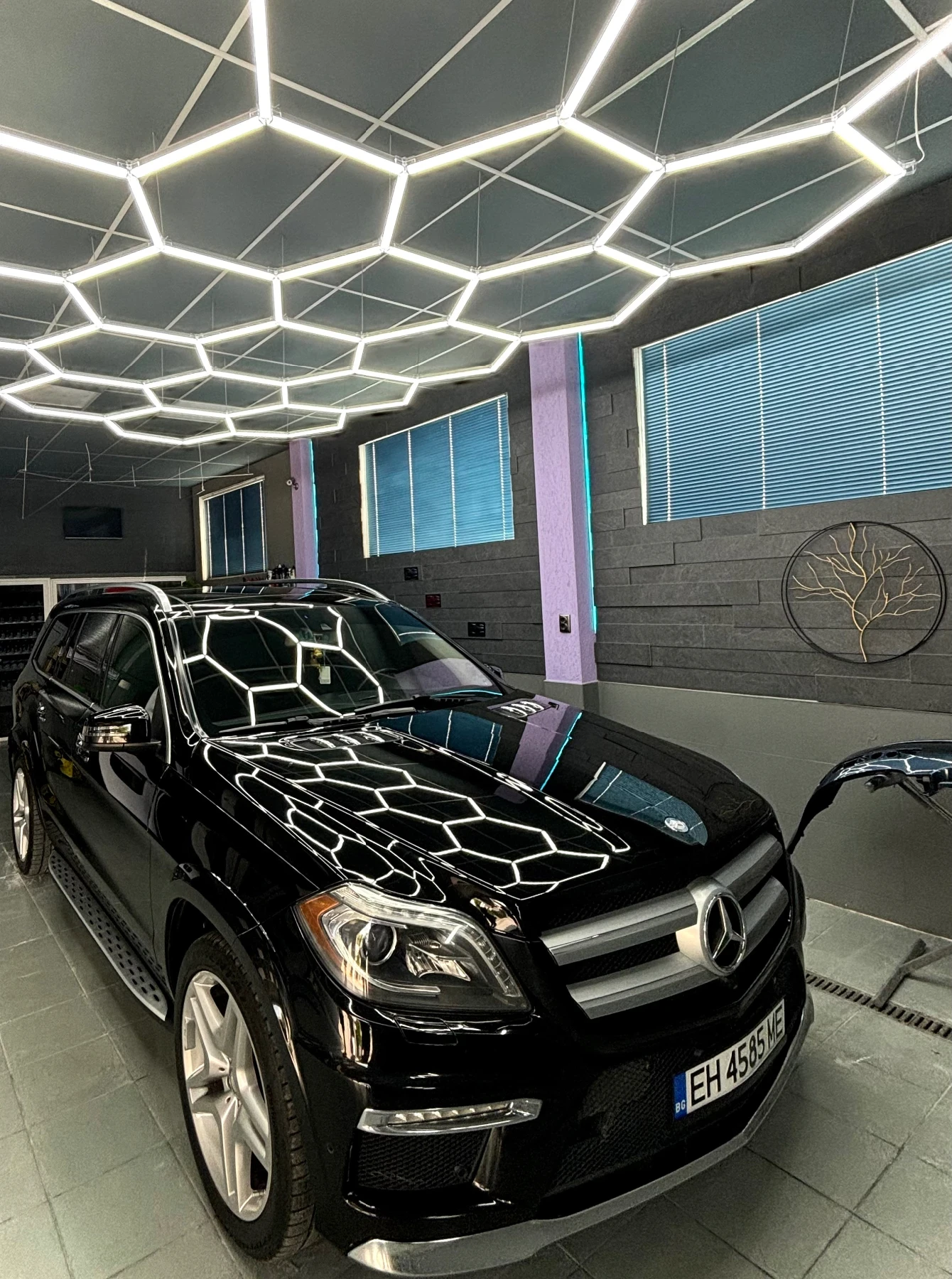 Mercedes-Benz GL 500 GL550 AMG* Harman* Масажи* Подгрев* Обдух* Мъртва* - изображение 2