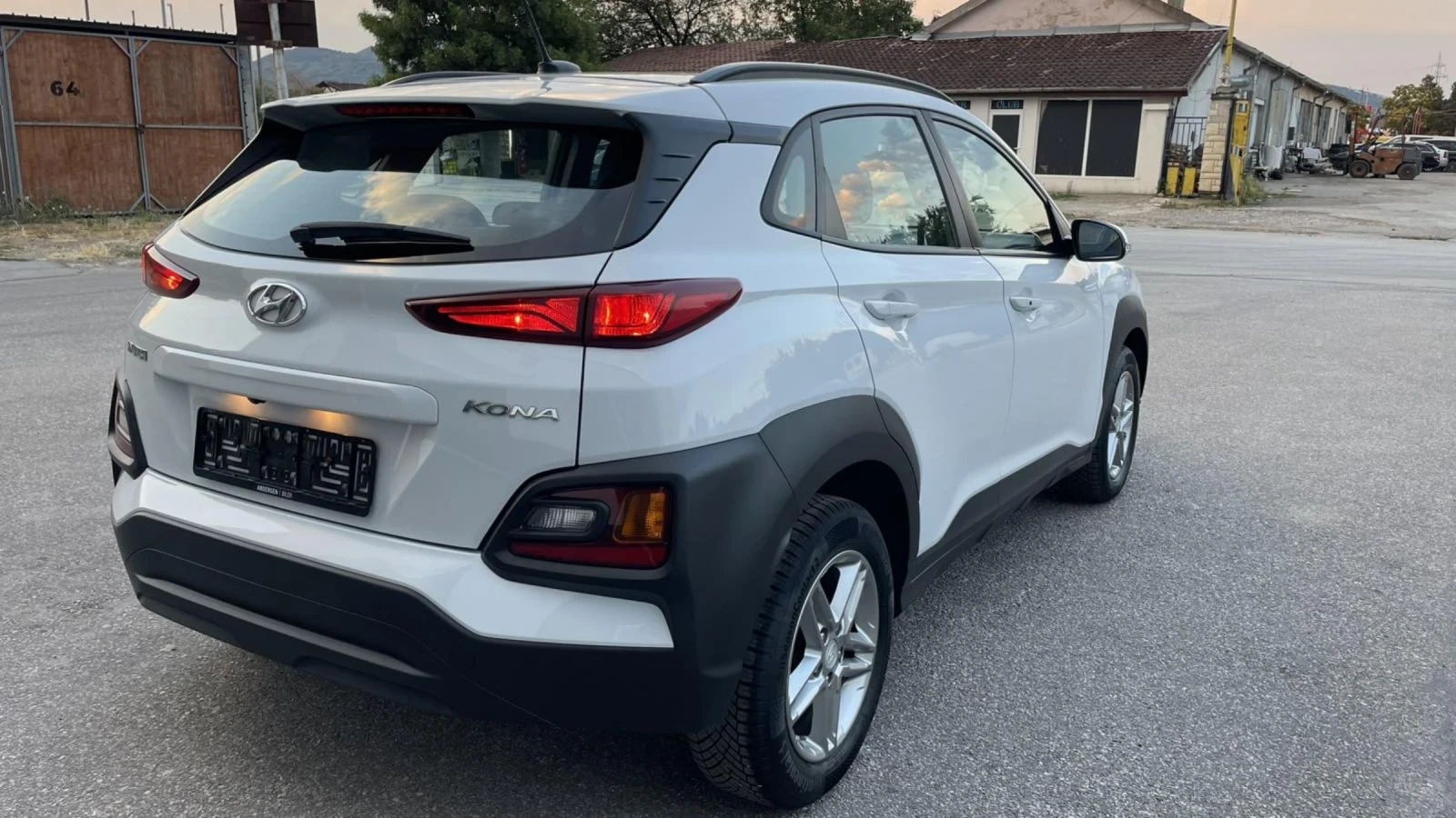 Hyundai Kona 1.0I KLI NAVI - изображение 5