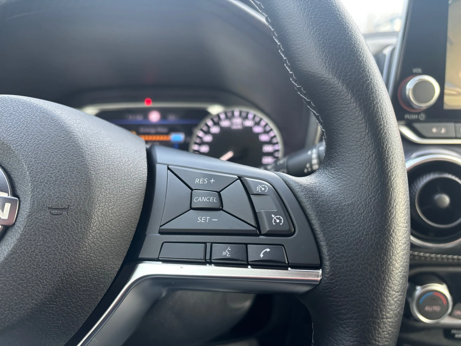 Nissan Juke 1.6-HEV 2024. | Mobile.bg   14