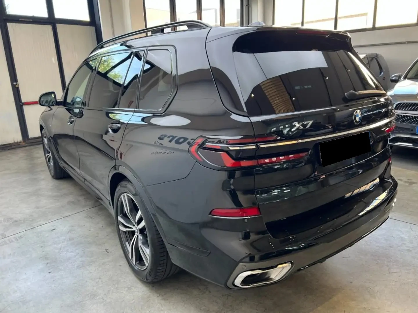 BMW X7 4.0d xDrive M Sport Packet - изображение 2