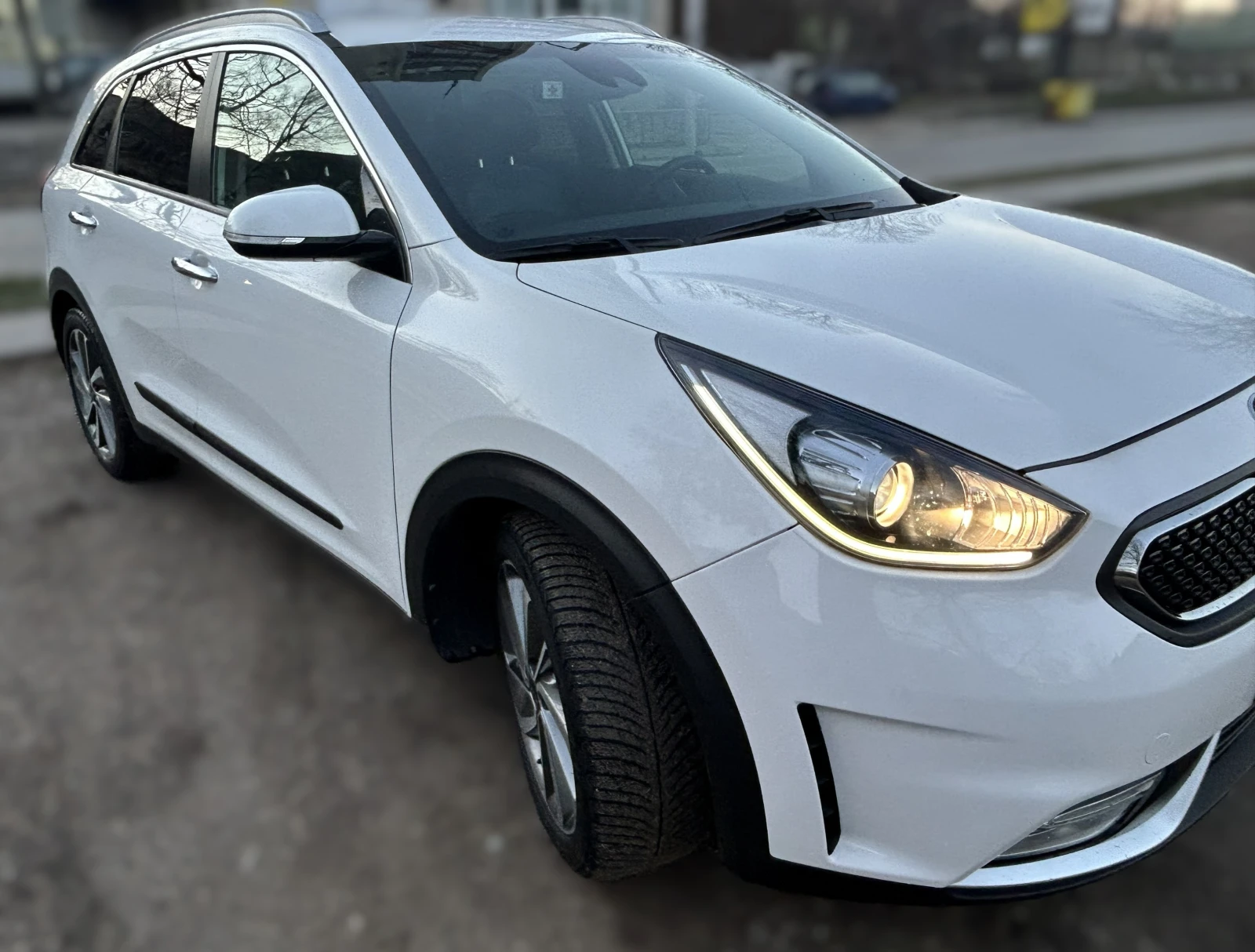 Kia Niro Hybrid, снимка 4 - Автомобили и джипове - 53867250