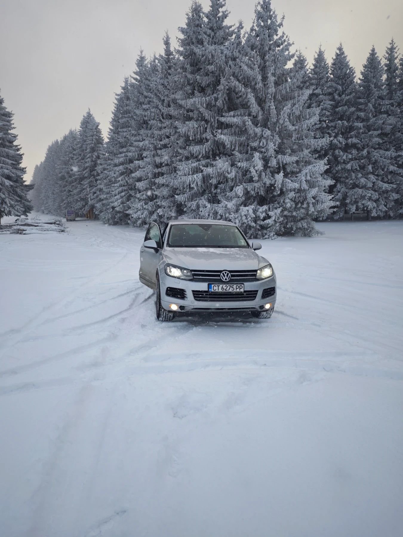 VW Touareg, снимка 13 - Автомобили и джипове - 54763838