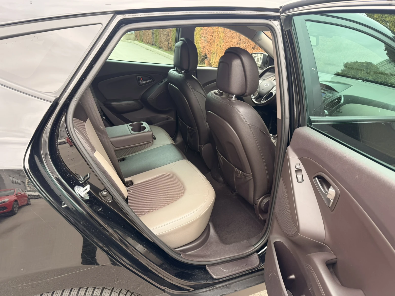 Hyundai IX35 EXCLUSIVE, снимка 12 - Автомобили и джипове - 54313234