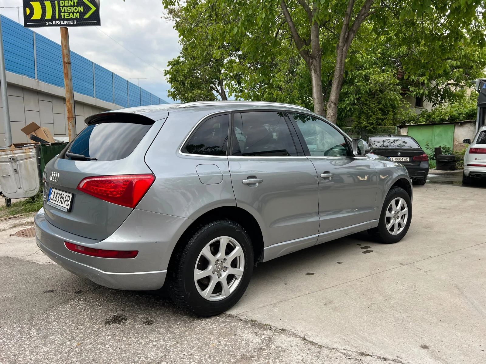 Audi Q5 S TRONIC/ALCANTARA/2РИ СОБСТВЕНИК/ИСТОРИЯ В AUDI, снимка 4 - Автомобили и джипове - 54424604