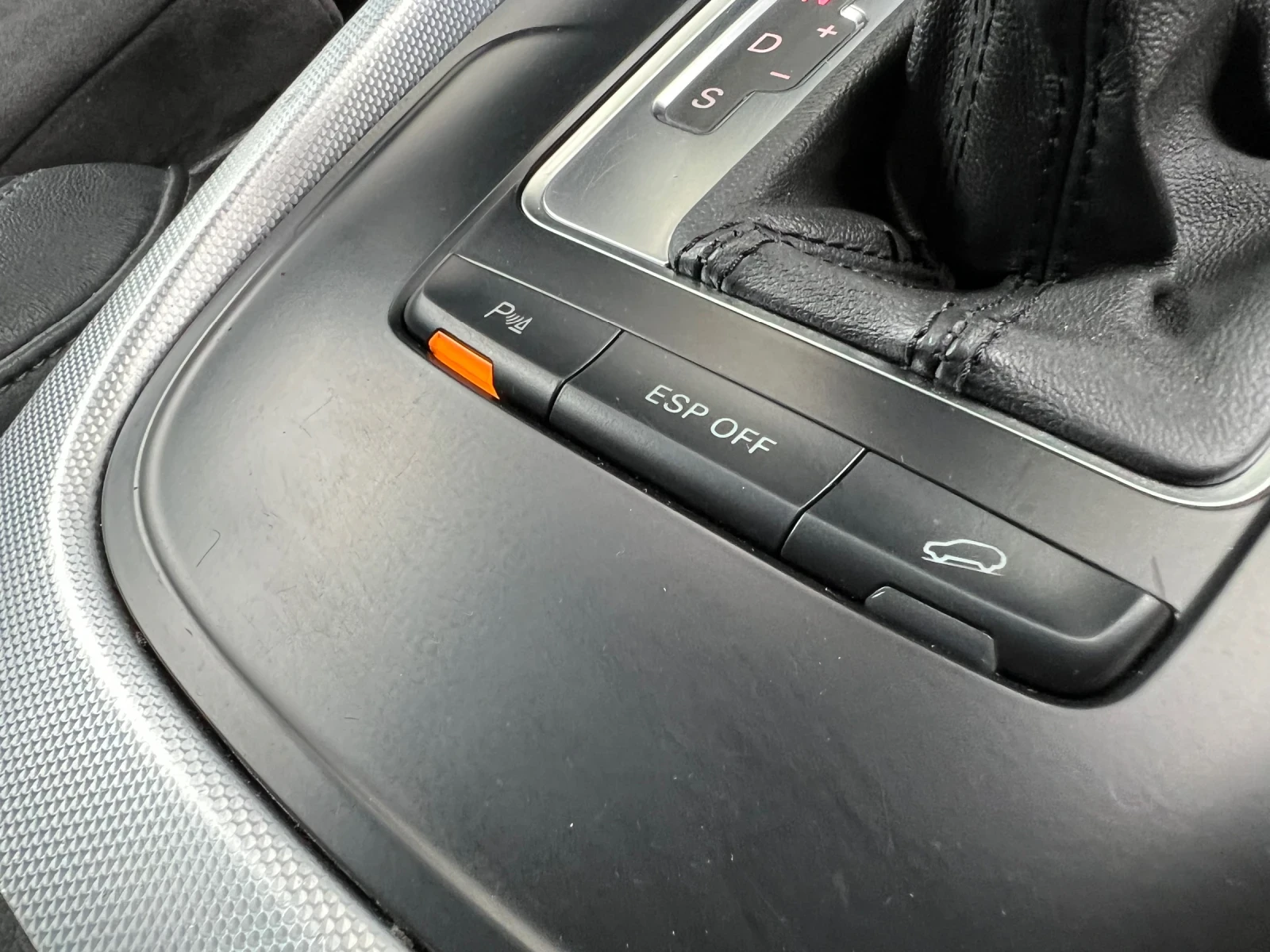 Audi Q5 S TRONIC/ALCANTARA/2РИ СОБСТВЕНИК/ИСТОРИЯ В AUDI, снимка 11 - Автомобили и джипове - 54424604