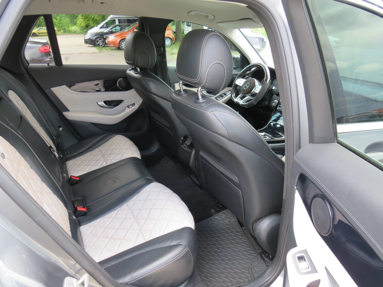 Mercedes-Benz GLC 220 * FULL BRABUS PACK DESIGNO 9G 4X4* , снимка 11 - Автомобили и джипове - 54960054