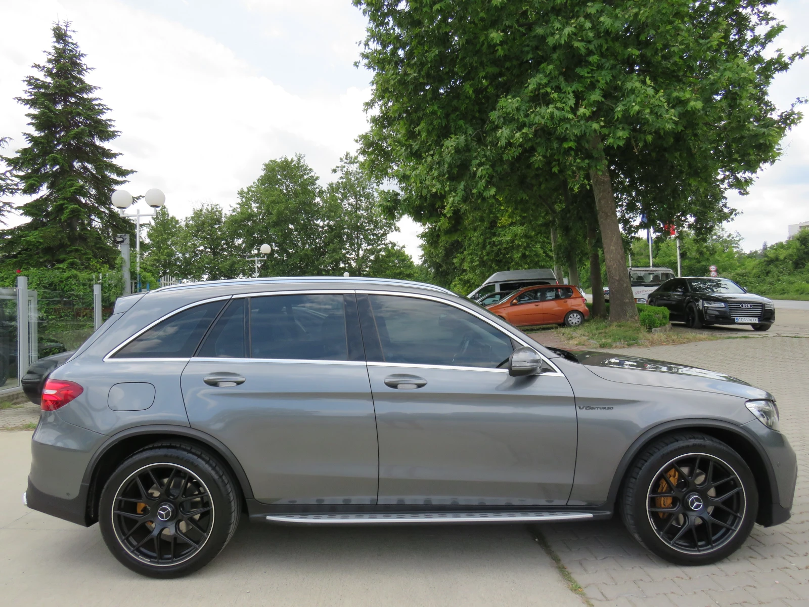 Mercedes-Benz GLC 220 * FULL BRABUS PACK DESIGNO 9G 4X4* , снимка 4 - Автомобили и джипове - 54960054