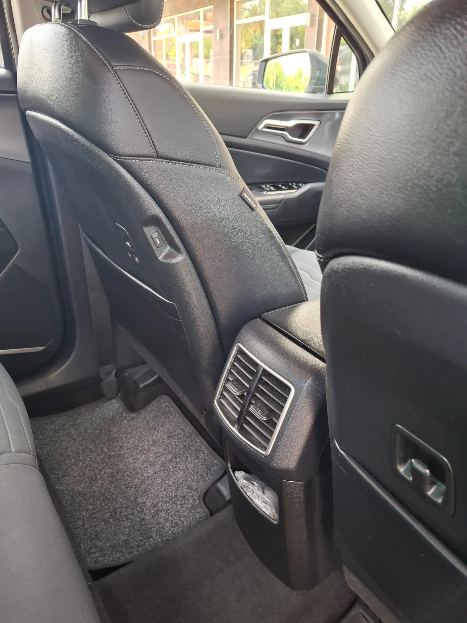 Kia Sportage 1.6T MHEV Aut, снимка 11 - Автомобили и джипове - 55386875