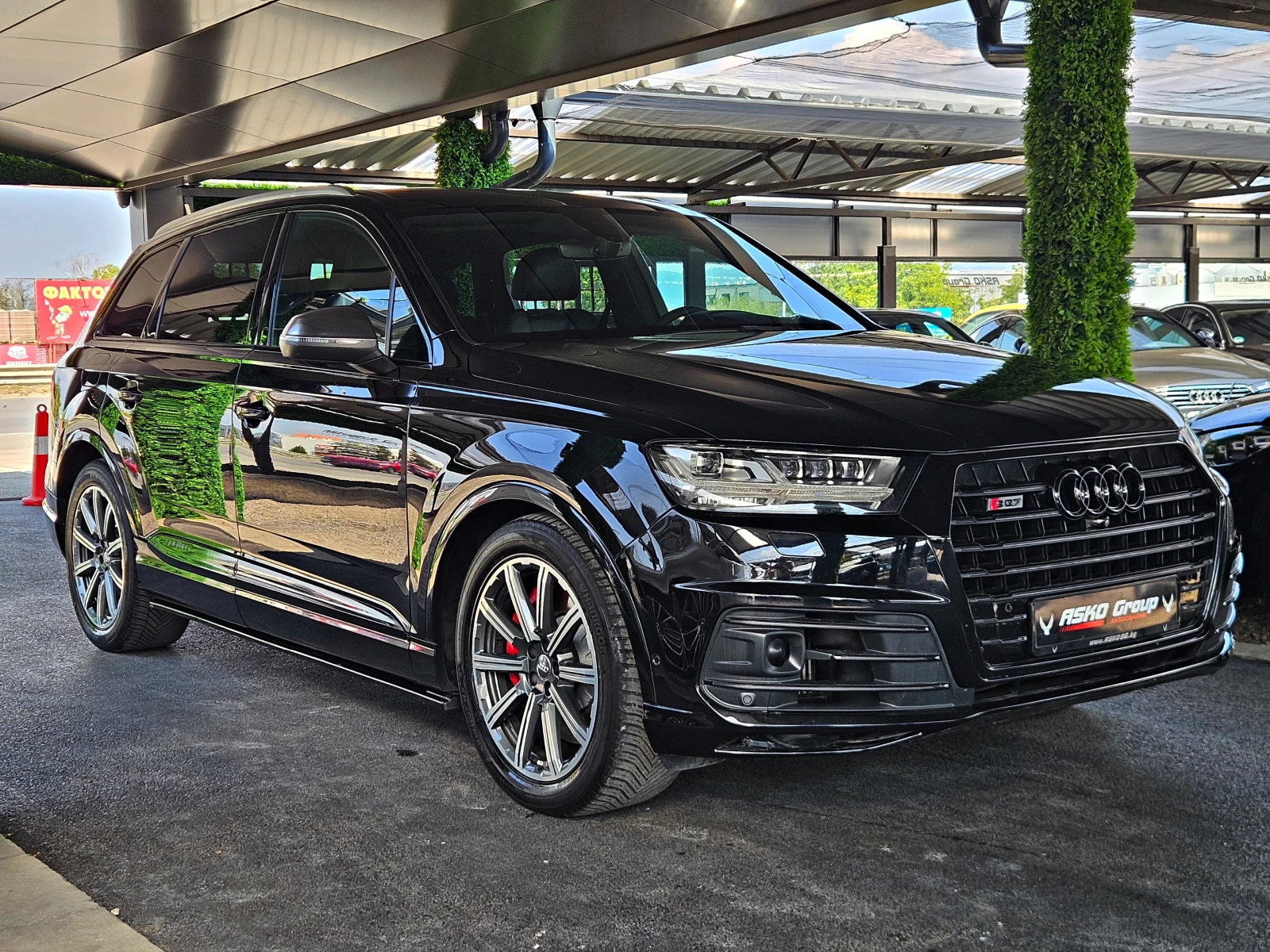 Audi SQ7 S-LINE/PANO/DISTR/360CAM/САМОПАРКИРАНЕ/ПОДГРЕВ/AMB, снимка 3 - Автомобили и джипове - 56022417