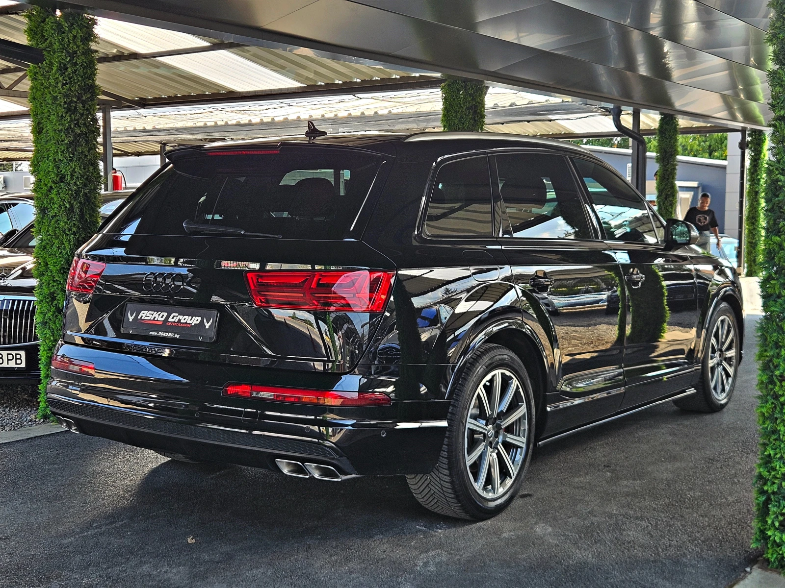 Audi SQ7 S-LINE/PANO/DISTR/360CAM/САМОПАРКИРАНЕ/ПОДГРЕВ/AMB, снимка 5 - Автомобили и джипове - 56022417