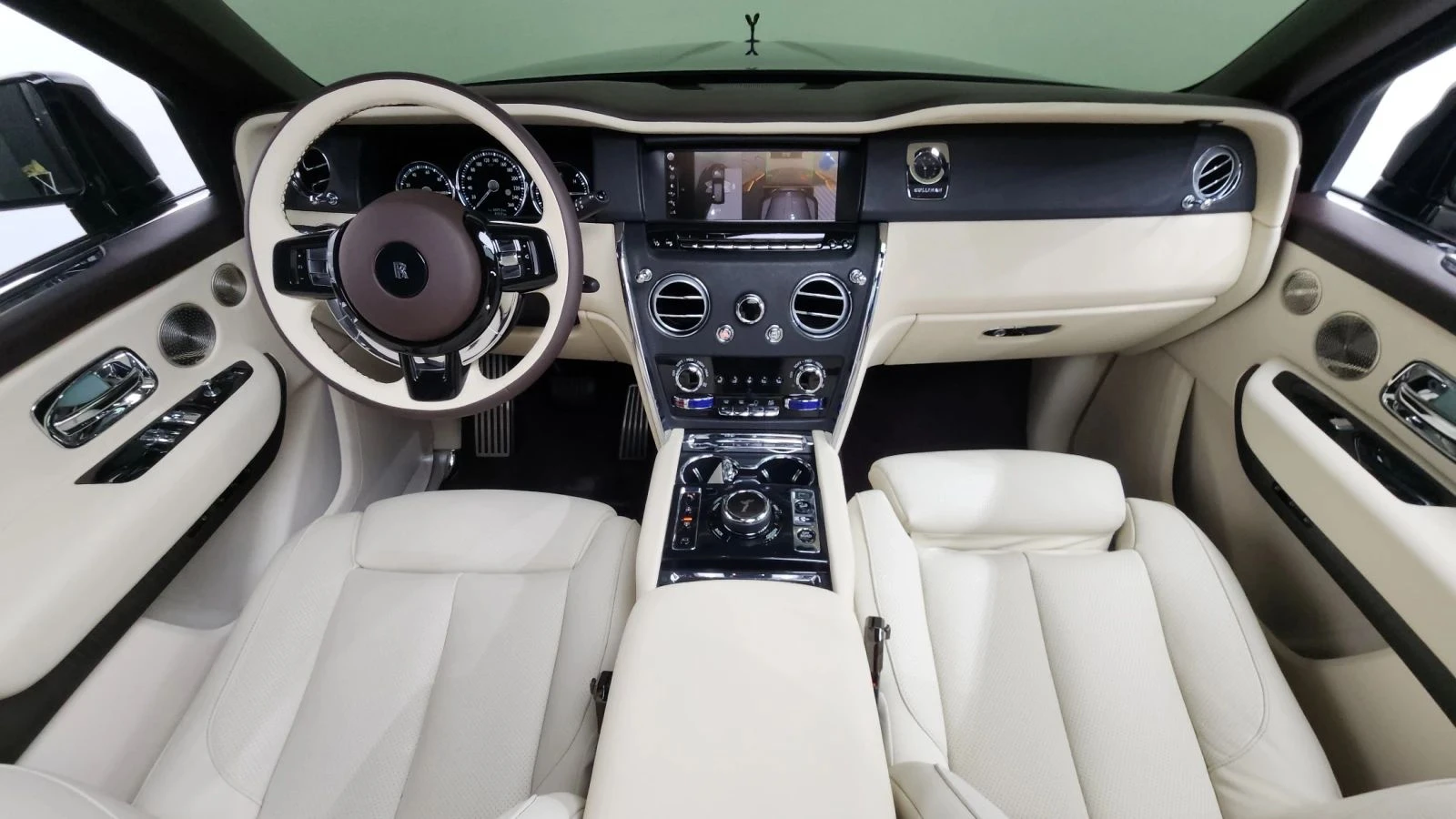 Rolls-Royce Cullinan, снимка 7 - Автомобили и джипове - 56689656
