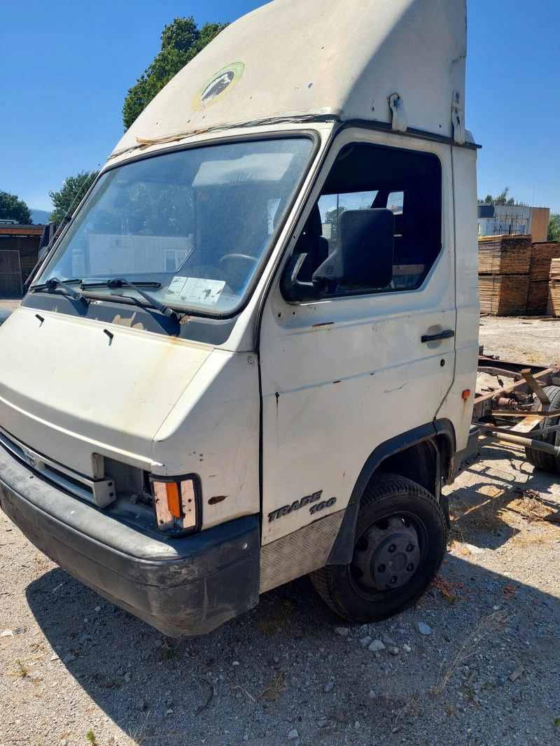 Nissan Trade 100 2 бр, снимка 4 - Бусове и автобуси - 46585307