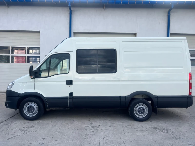 Iveco Daily 35s17 / 3.0 HPI-170к.с / Климатроник, снимка 8 - Бусове и автобуси - 48093880