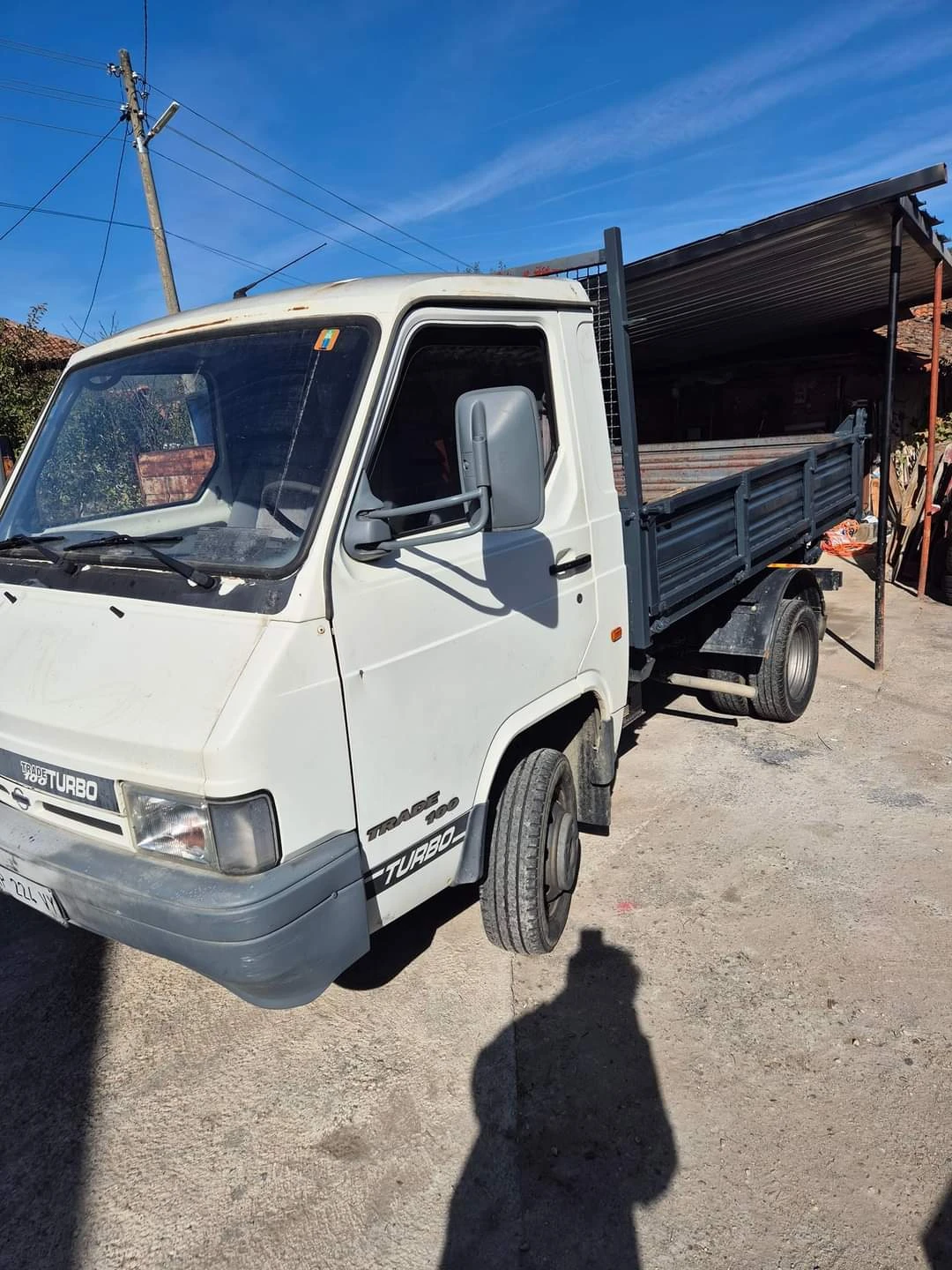 Nissan Trade 100 2 бр, снимка 1