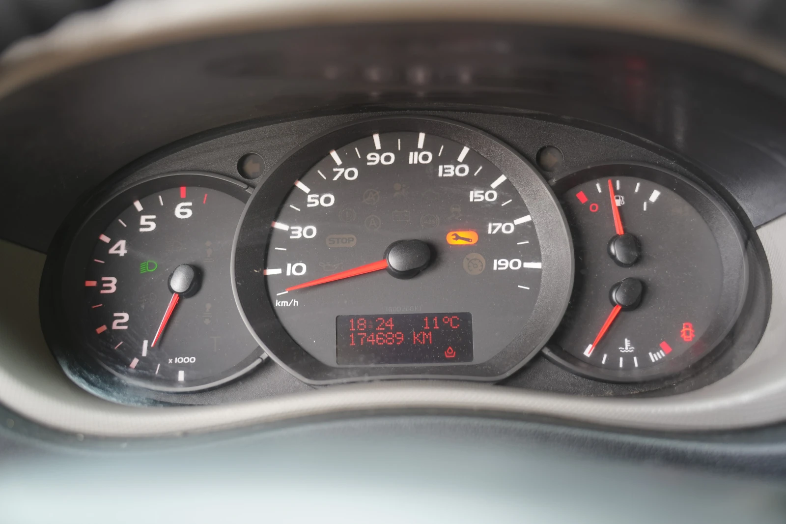 Renault Master MAXI 2.3 136к.с., снимка 4 - Бусове и автобуси - 54213141