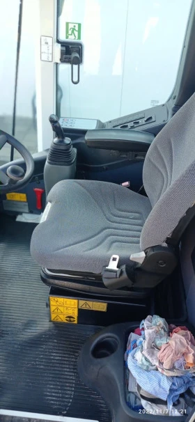 Челен товарач Liebherr L550, снимка 13