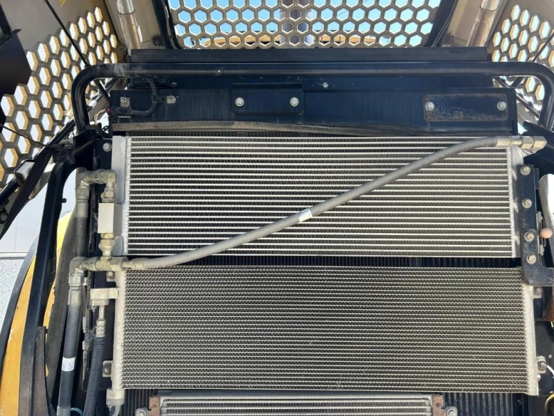 Челен товарач Cat 950 K, снимка 12 - Индустриална техника - 52318512