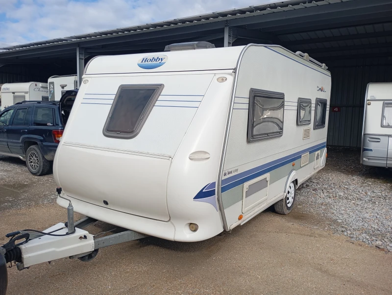 Каравана Hobby De Luxe Easy 460 UFE, снимка 3 - Каравани и кемпери - 53570985