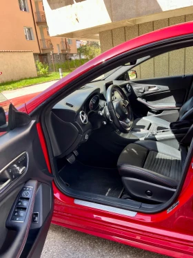 Mercedes-Benz CLA 220 /AMG/4x4/PANORAMA/KAMERA/NAVI/FULL, снимка 16