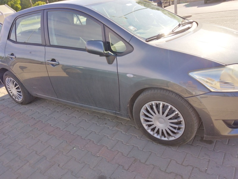 Toyota Auris, снимка 4 - Автомобили и джипове - 46009477