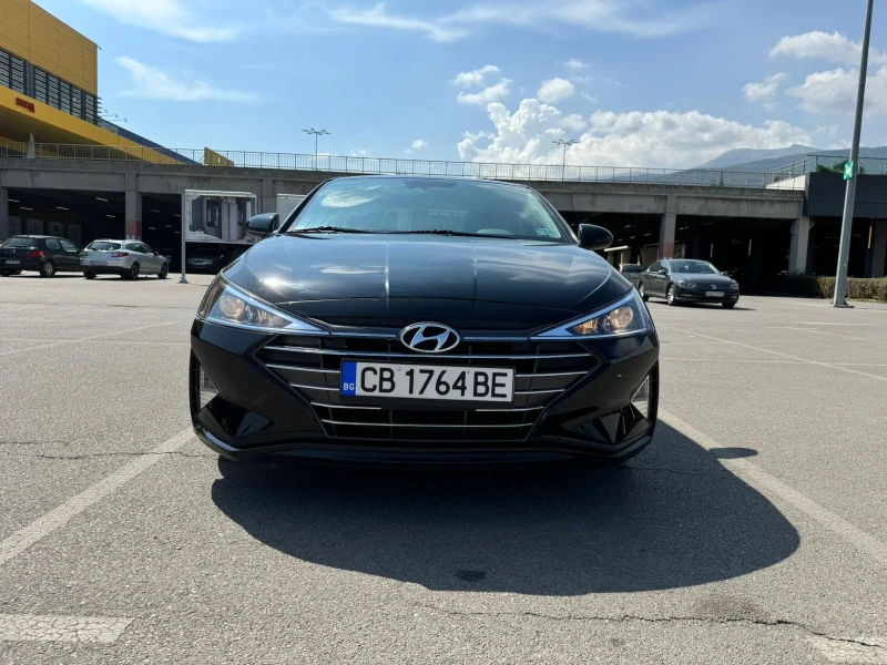 Hyundai Elantra 2.0i, снимка 2 - Автомобили и джипове - 47588481