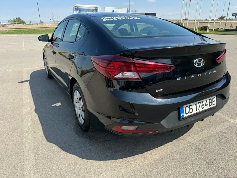 Hyundai Elantra 2.0i, снимка 7 - Автомобили и джипове - 47588481