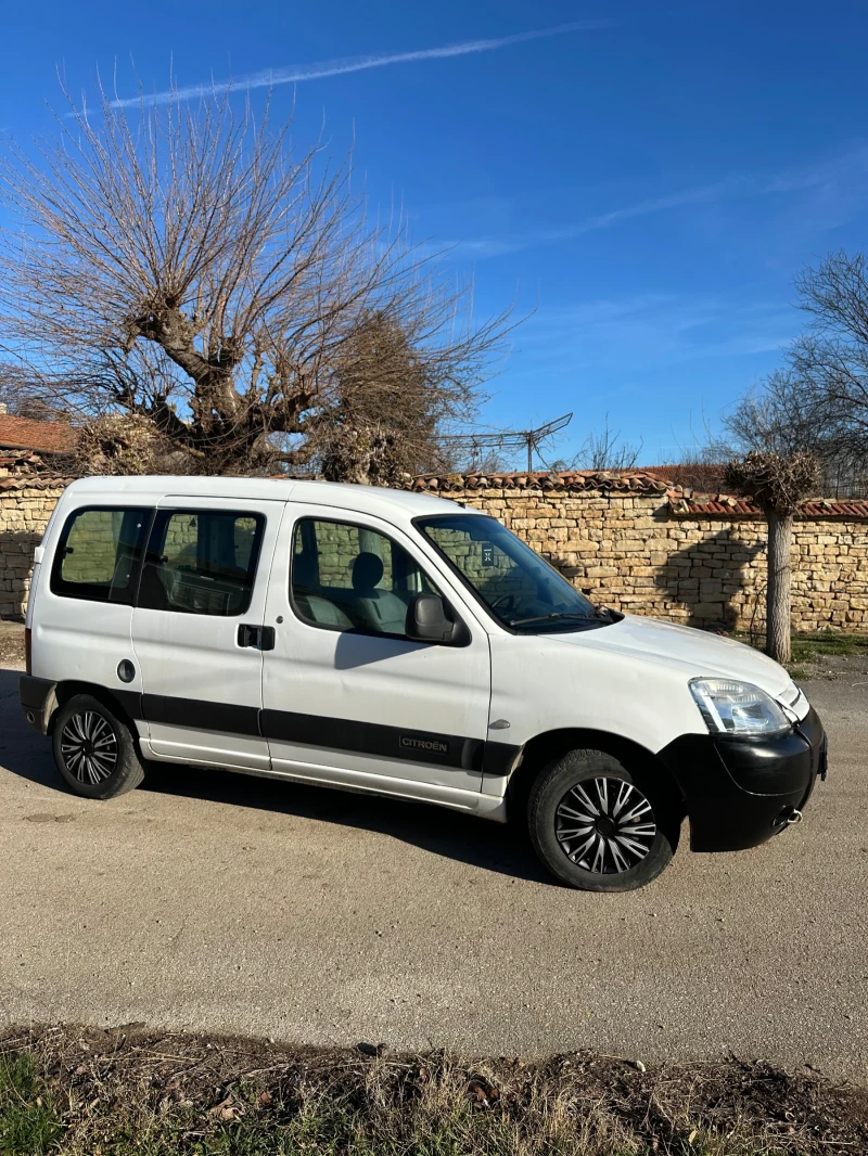 Citroen Berlingo 1.4 i с газ, снимка 5 - Автомобили и джипове - 48408629