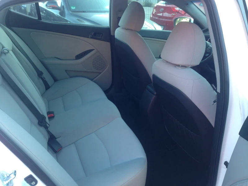 Kia Optima 2.4GDI/Automatic/Navi/Camera/Перла/Euro6, снимка 5 - Автомобили и джипове - 51733722