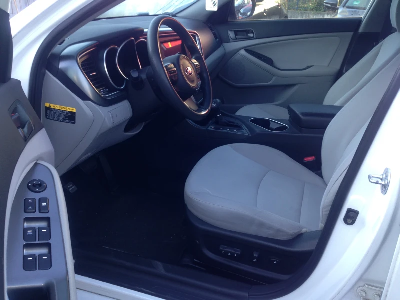 Kia Optima 2.4GDI/Automatic/Navi/Camera/Перла/Euro6, снимка 10 - Автомобили и джипове - 51733722