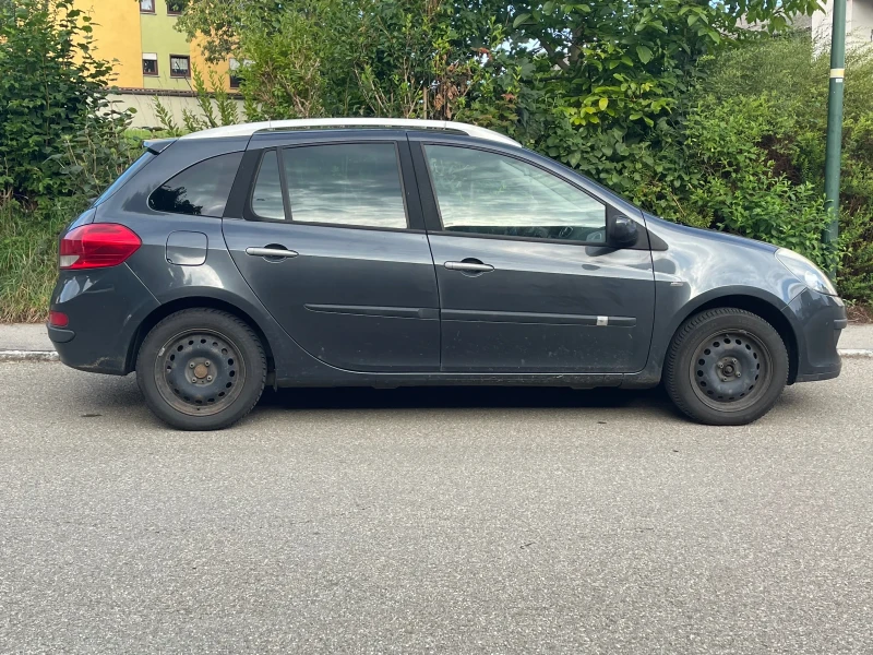 Renault Clio, снимка 6 - Автомобили и джипове - 52099181