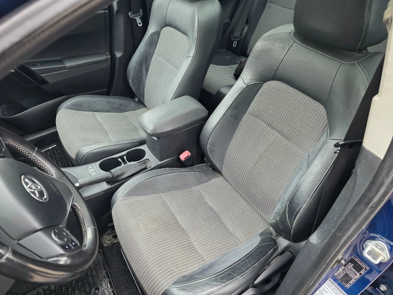 Toyota Auris Hybrid LED, снимка 7 - Автомобили и джипове - 52133770