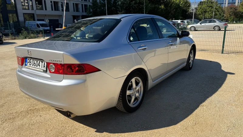 Honda Accord, снимка 6 - Автомобили и джипове - 52158395