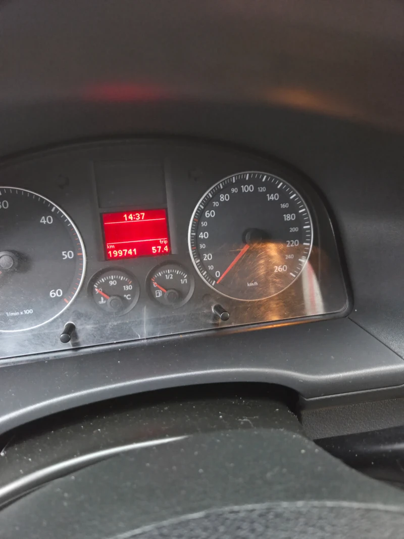 VW Caddy 1.9 sdi, снимка 6 - Автомобили и джипове - 52694791