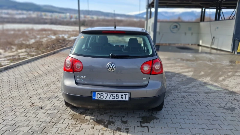 VW Golf 1.6, снимка 6 - Автомобили и джипове - 53534620