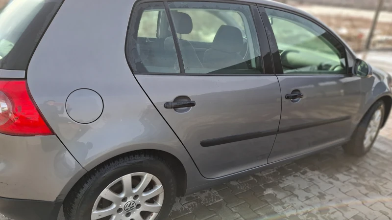VW Golf 1.6, снимка 7 - Автомобили и джипове - 53534620