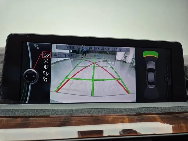 BMW 320, снимка 11 - Автомобили и джипове - 52474621