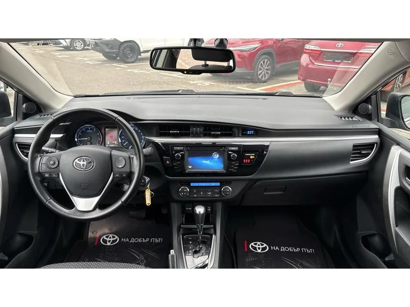 Toyota Corolla SDN 1.6P CVT EXECUTIVE, снимка 8 - Автомобили и джипове - 53275809