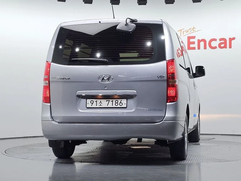 Hyundai Starex 2.5 Automatic, снимка 4 - Автомобили и джипове - 55948129