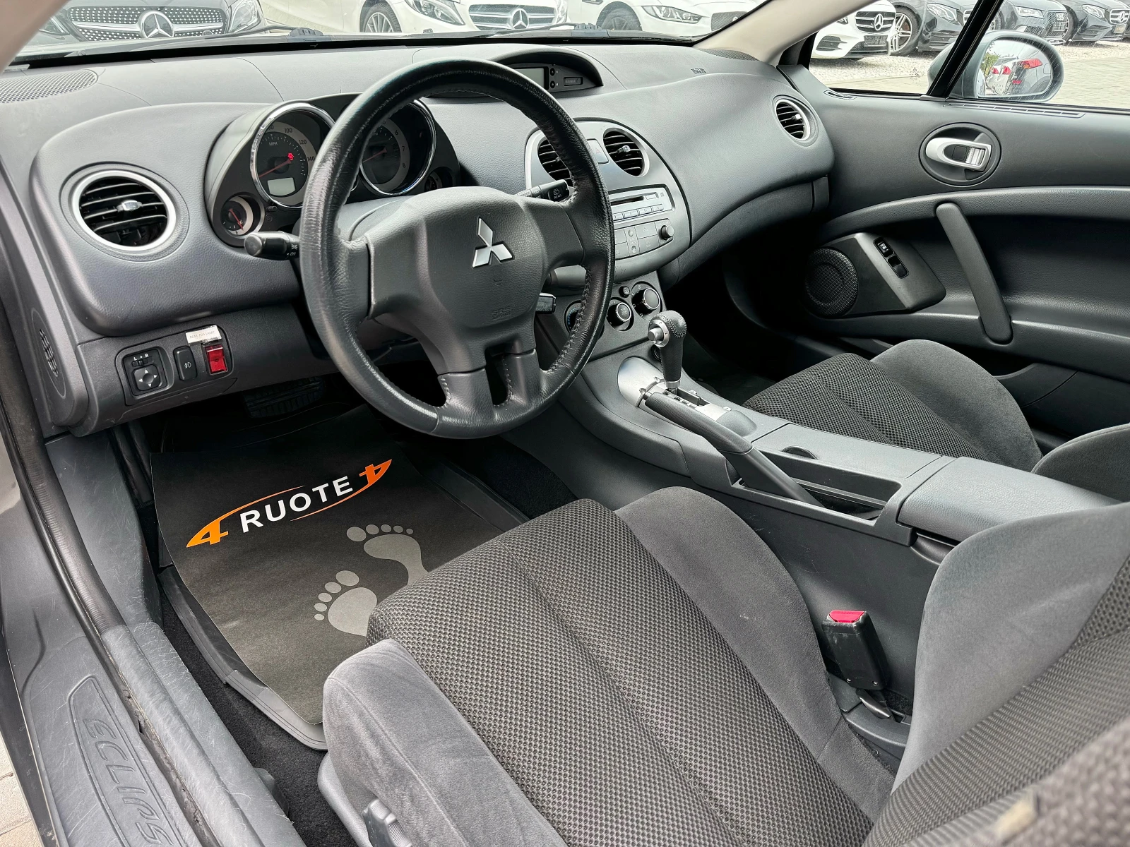 Mitsubishi Eclipse 2.4i Автоматик - изображение 8