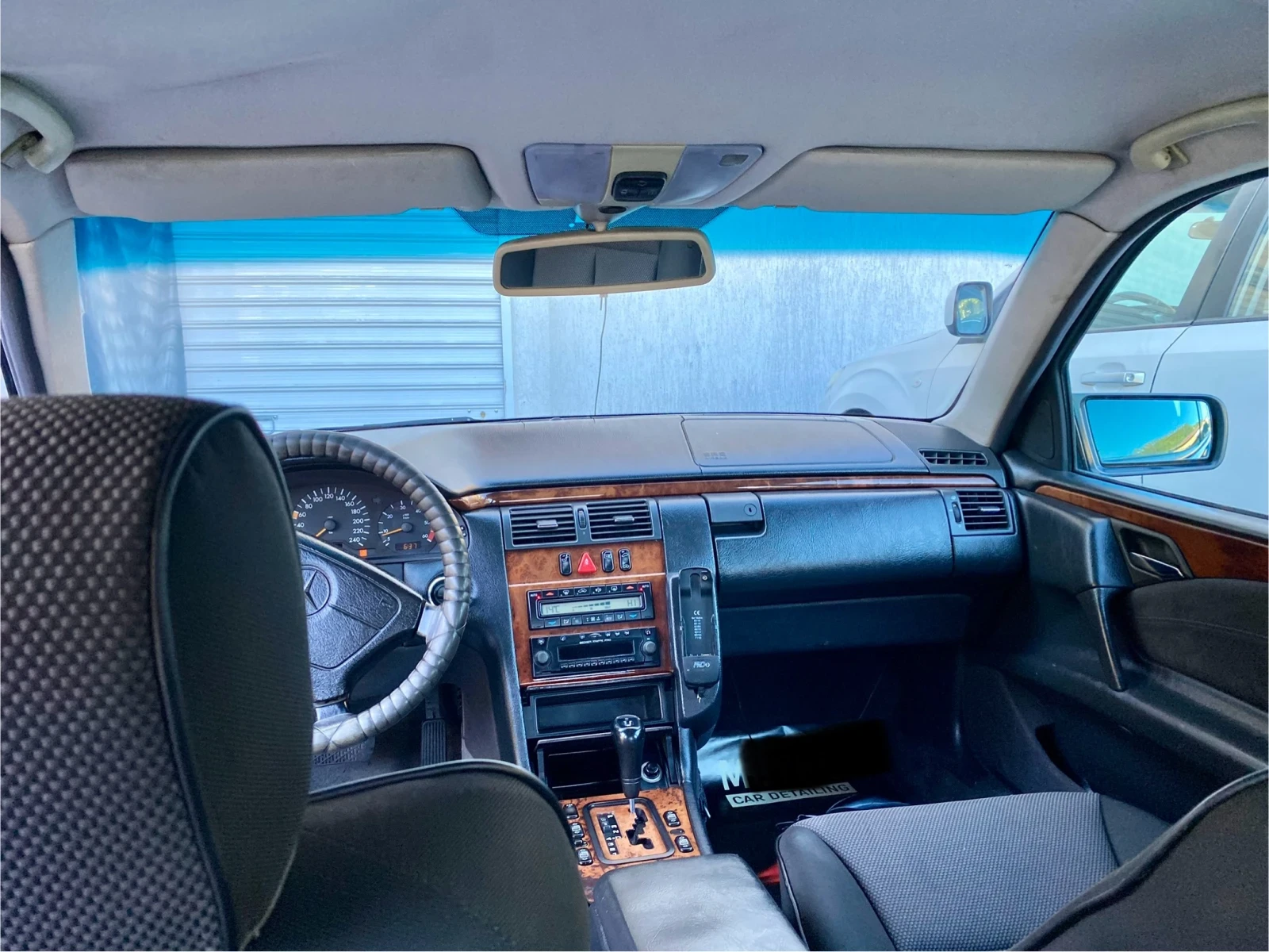 Mercedes-Benz E 220  - изображение 6