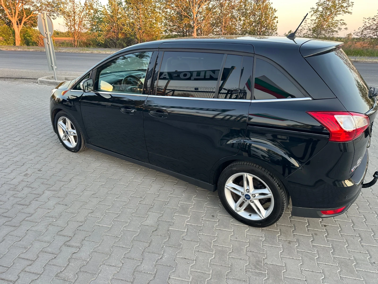 Ford C-max 1.6hdi 99к.с Euro6 Led Navi, снимка 3 - Автомобили и джипове - 52632422