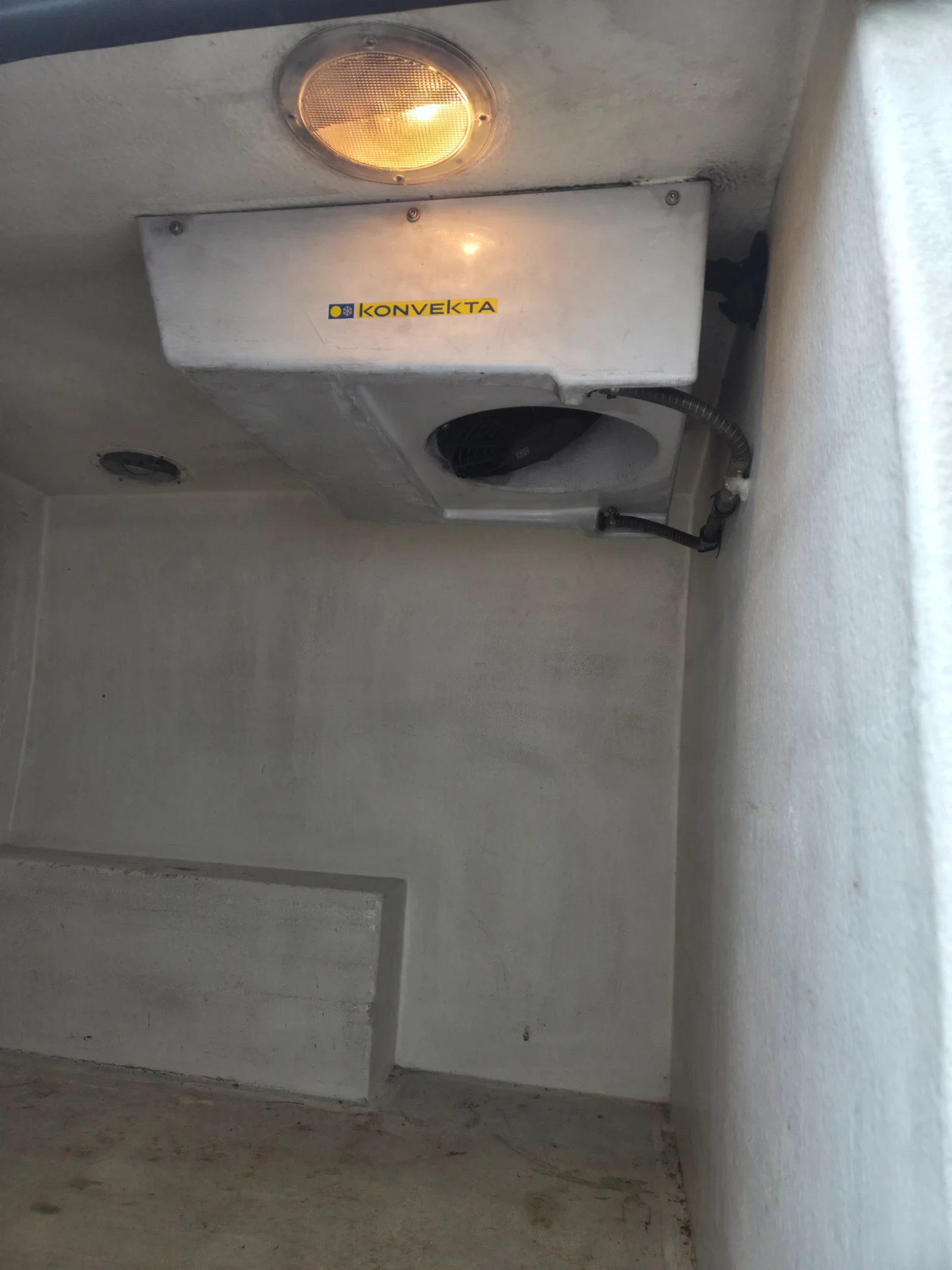 VW Caddy 1.9 sdi - изображение 4