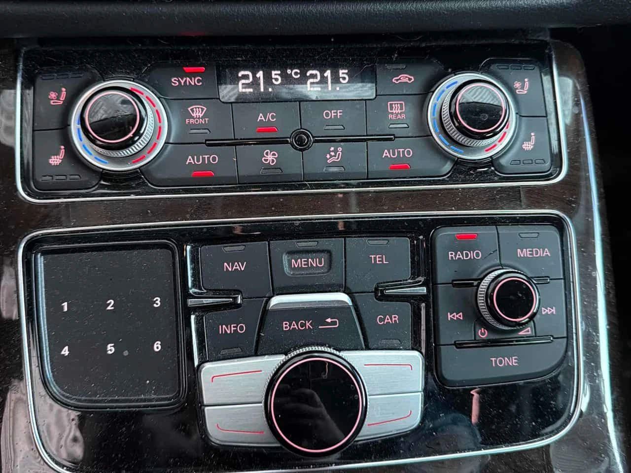 Audi A8 3.0T  CARFAX, снимка 16 - Автомобили и джипове - 53845607